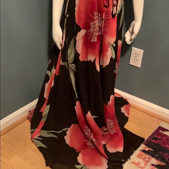 Lulu’s BLOSSOMING BELLE BLACK FLORAL PRINT MAXI - Picture 9 of 11